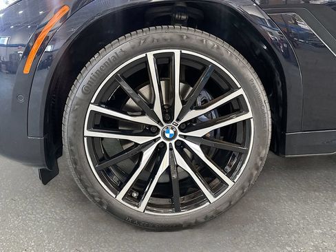Used 2022 BMW X6 xDrive40i w/ Executive Package AWD/4WD image 32