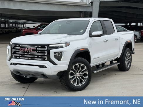 New 2026 GMC Canyon Denali image 1