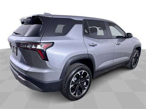 New 2026 Chevrolet Equinox LT w/ LPO, Floor Liner Package image 8