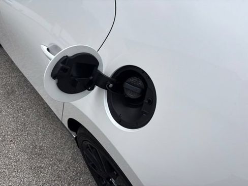 Used 2022 MAZDA MAZDA3 s FWD image 24