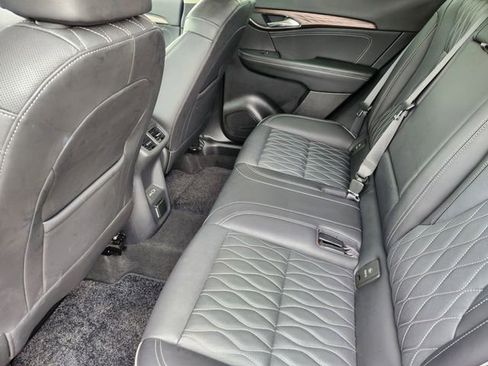 Used 2023 Buick Envision Avenir FWD image 32
