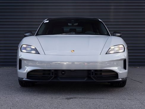 Used 2025 Porsche Taycan GTS image 7