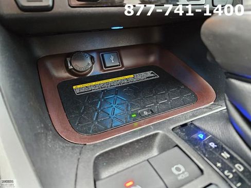 Used 2021 Toyota RAV4 Limited image 24