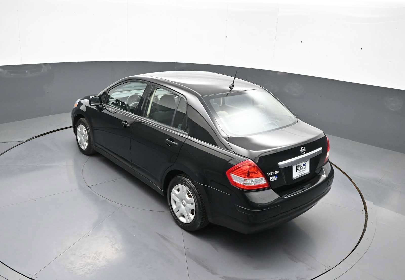 Used 2011 Nissan Versa 1.8 S FWD image 38