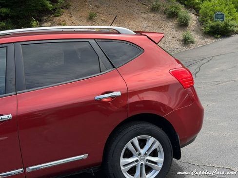 Used 2013 Nissan Rogue SV w/ Premium Pkg AWD/4WD image 31