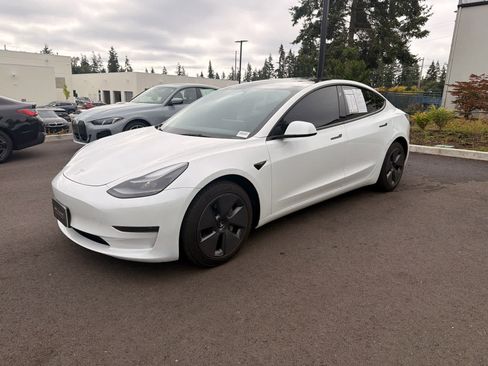 Used 2023 Tesla Model 3 Standard Range RWD image 2