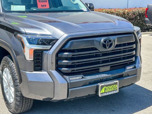 Used 2024 Toyota Tundra SR5 w/ SR5 Convenience Package AWD/4WD image 5