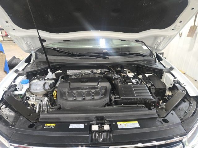 Used 2024 Volkswagen Tiguan Wolfsburg Edition AWD/4WD image 19