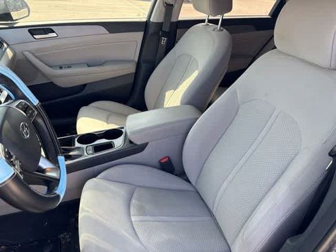 Used 2018 Hyundai Sonata SEL w/ Cargo Package FWD image 11