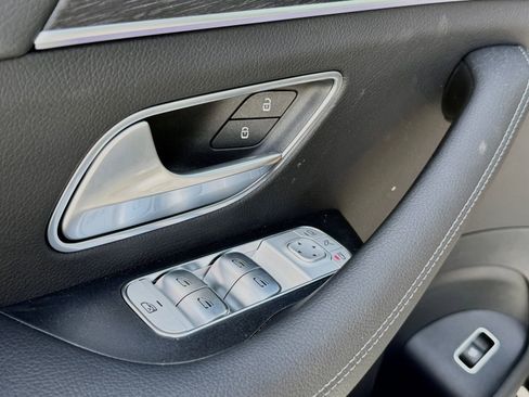 New 2026 Mercedes-Benz GLS 580 4MATIC image 17