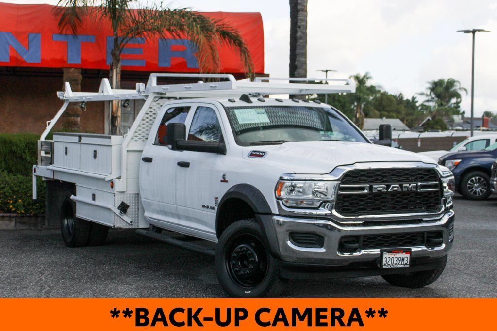 Used 2022 RAM 5500 Tradesman w/ Chrome Appearance Group AWD/4WD image 2
