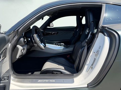 Used 2020 Mercedes-Benz AMG GT C image 20