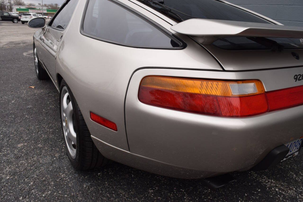 Used 1993 Porsche 928 GTS RWD image 10