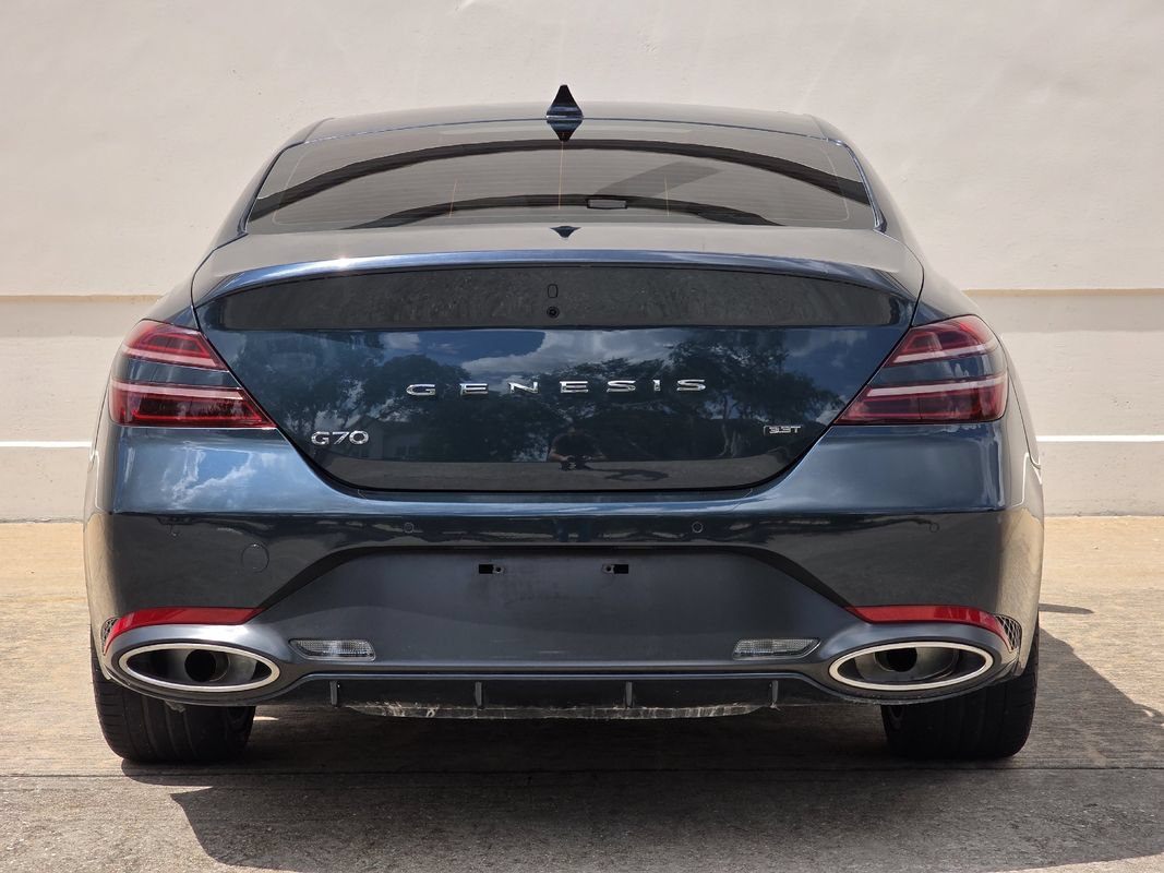 Used 2023 Genesis G70 3.3T w/ Sport Prestige Package RWD image 4