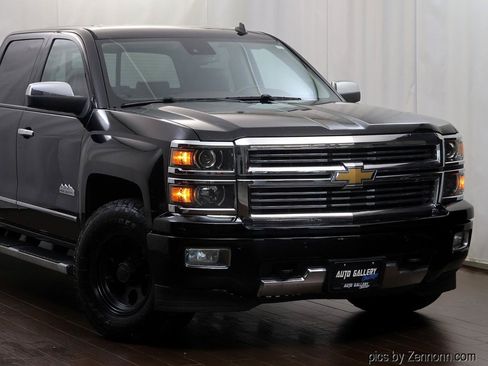 Used 2014 Chevrolet Silverado 1500 High Country w/ High Country Premium Package AWD/4WD image 2