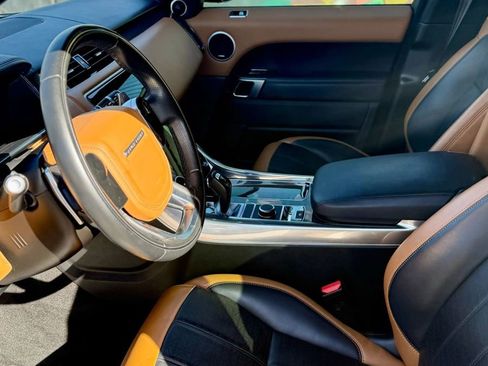 Used 2019 Land Rover Range Rover Sport HSE Dynamic image 14