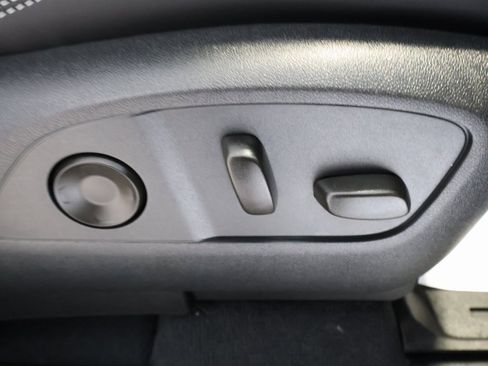 Used 2024 GMC Sierra EV Denali image 43