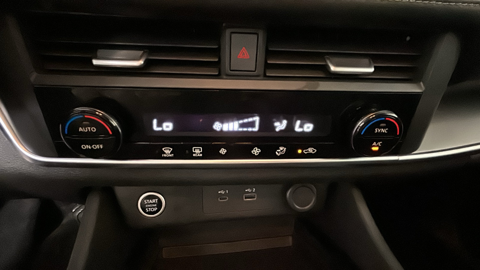 Used 2023 Nissan Rogue SV AWD/4WD image 27