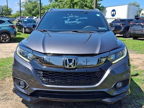 Used 2019 Honda HR-V Sport image 2