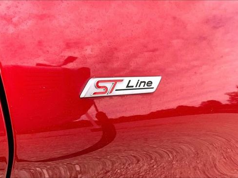 Used 2025 Ford Explorer ST-Line w/ ST-Line Street Pack AWD/4WD image 13