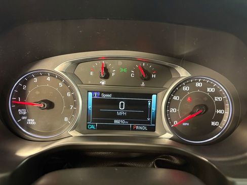 Used 2019 GMC Acadia SLT FWD image 26