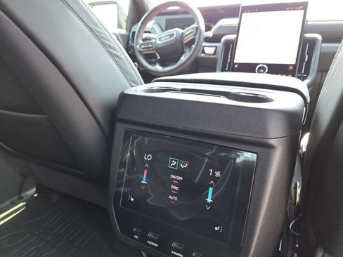 New 2026 GMC Yukon AT4 Ultimate w/ LPO, Floor Liner Package AWD/4WD image 28