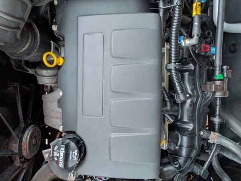 Used 2021 Buick Encore Preferred w/ Safety Package image 31