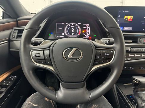 Used 2024 Lexus ES 350 w/ Premium Package FWD image 19