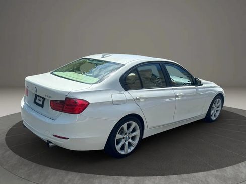 Used 2014 BMW 335i xDrive Sedan AWD/4WD image 10