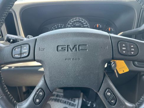 Used 2004 GMC Sierra 1500 SLE w/ Safe And Sound Package RWD image 76