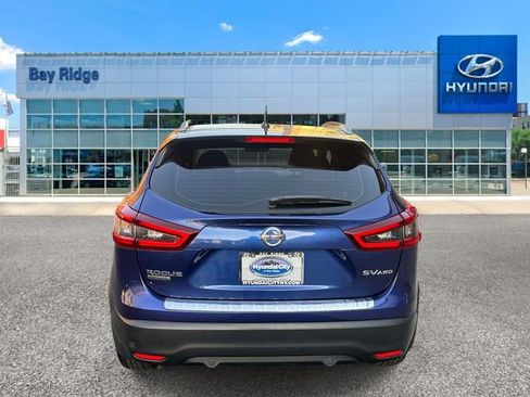 Used 2020 Nissan Rogue Sport SV w/ All-Weather Package AWD/4WD image 5
