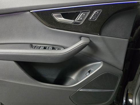 Used 2023 Audi Q8 Premium Plus w/ Premium Plus Package image 12