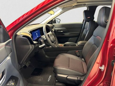 New 2026 Nissan Kicks SR w/ SR Premium Package AWD/4WD image 9