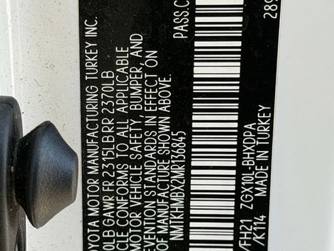 Used 2021 Toyota C-HR LE FWD image 23