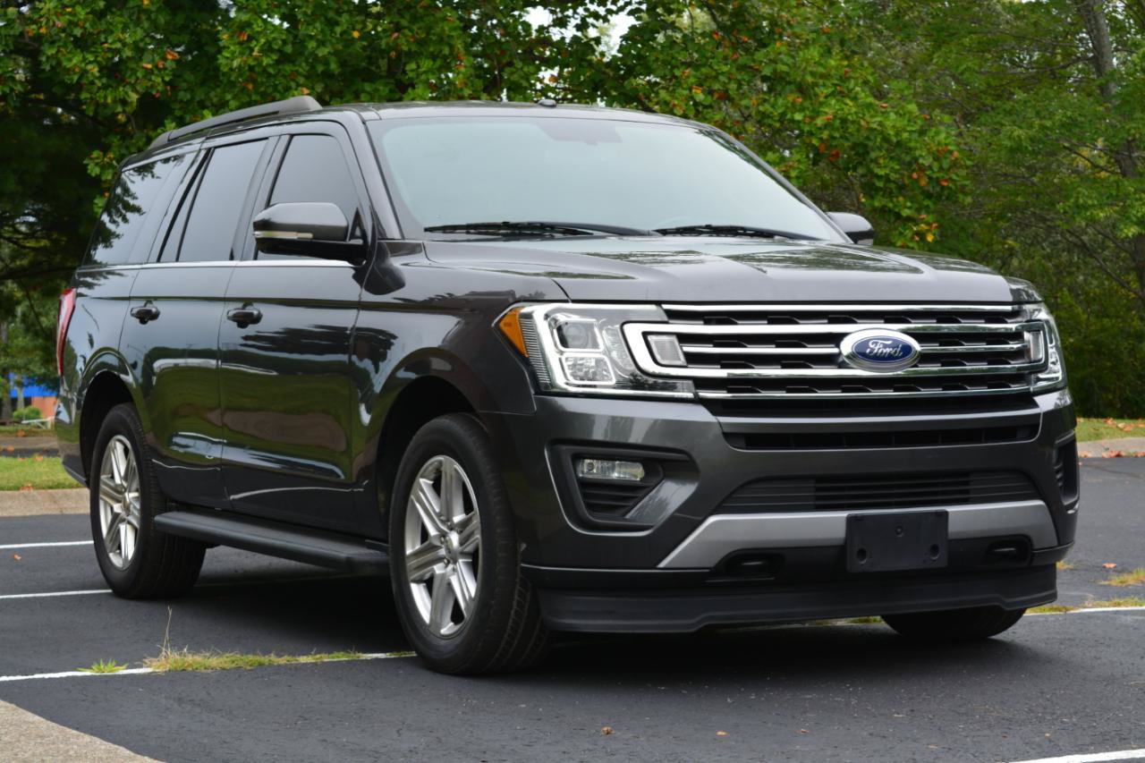 Used 2019 Ford Expedition XLT w/ Equipment Group 201A AWD/4WD image 3