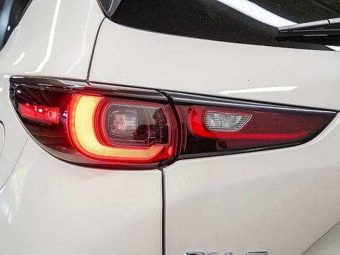 Used 2023 MAZDA CX-5 AWD 2.5 S w/ Select Package image 9