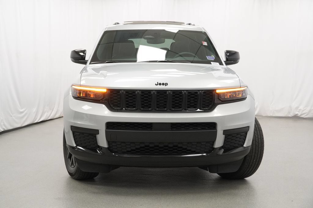 Certified 2024 Jeep Grand Cherokee L Altitude AWD/4WD image 14