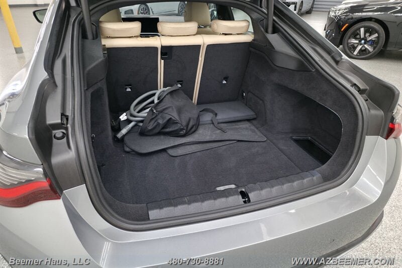 Used 2023 BMW i4 eDrive35 w/ Premium Package RWD image 9