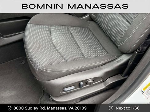 Used 2022 GMC Terrain SLE w/ Driver Convenience Package image 15