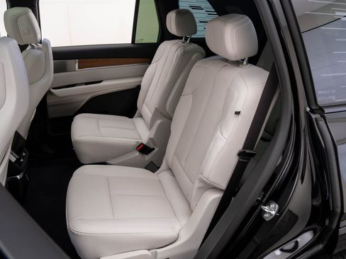 New 2026 Cadillac Vistiq Luxury w/ LPO, Floor Liner Package image 19