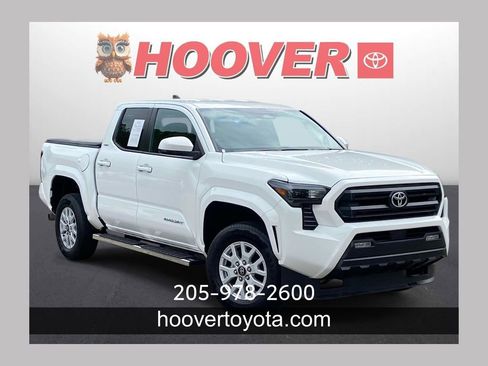 Used 2025 Toyota Tacoma SR5 AWD/4WD image 1