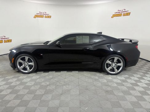 Used 2018 Chevrolet Camaro SS RWD image 2