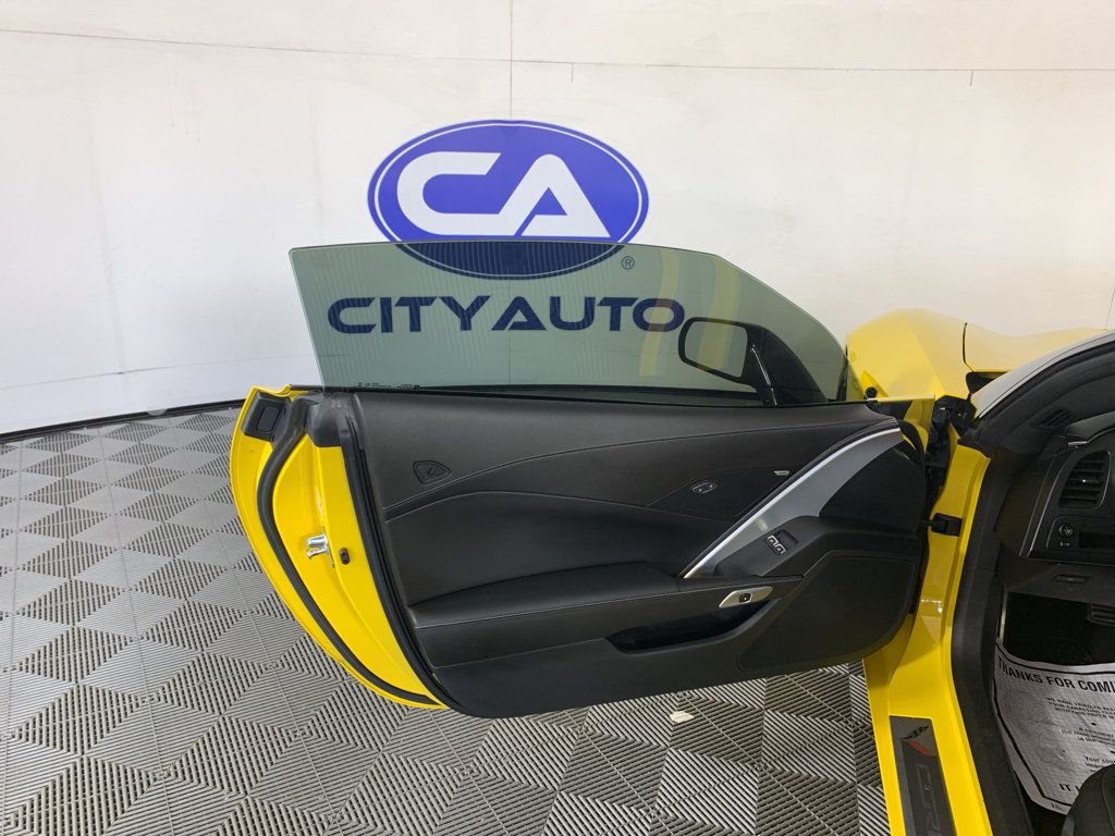 Used 2015 Chevrolet Corvette Stingray Coupe RWD image 13