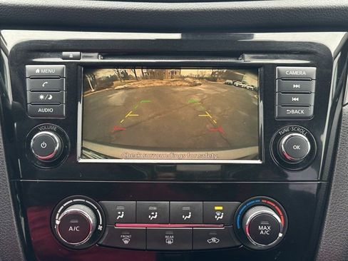 Used 2020 Nissan Rogue Sport S image 33