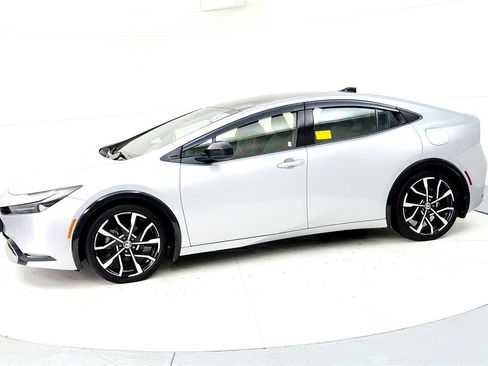 Used 2024 Toyota Prius Prime image 3