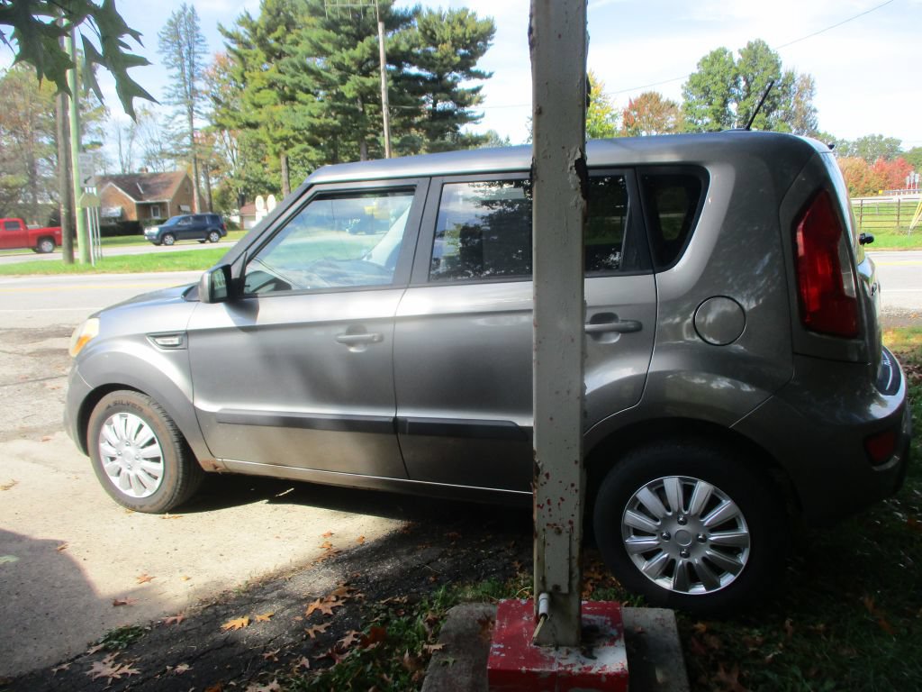 Used 2013 Kia Soul FWD image 11