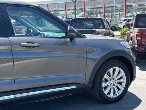 Used 2020 Ford Explorer Limited w/ Class III Trailer Tow Package AWD/4WD image 4