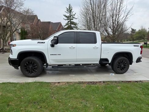 Used 2025 Chevrolet Silverado 2500 LT w/ Trail Boss Package AWD/4WD image 1