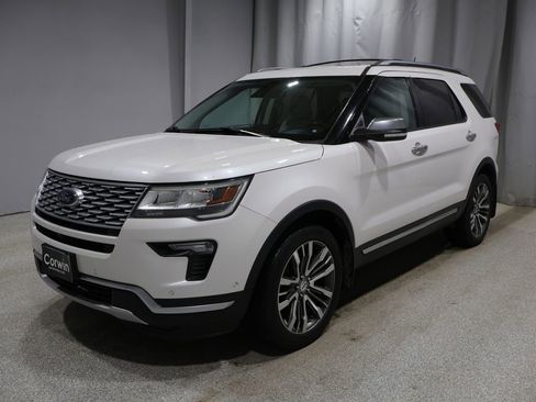 Used 2018 Ford Explorer Platinum image 6