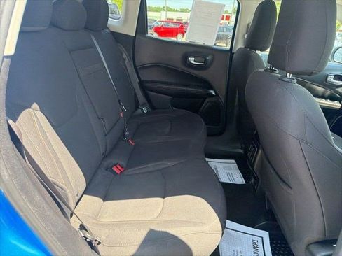 Used 2019 Jeep Compass Sport w/ Cold Weather Group AWD/4WD image 18